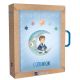 Libro y maletín niño marinero sentado sobre la luna presentado en estuche transparente